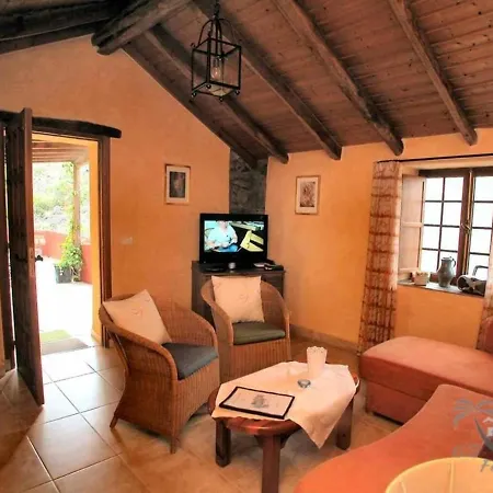 Holiday home Casa Amarilla