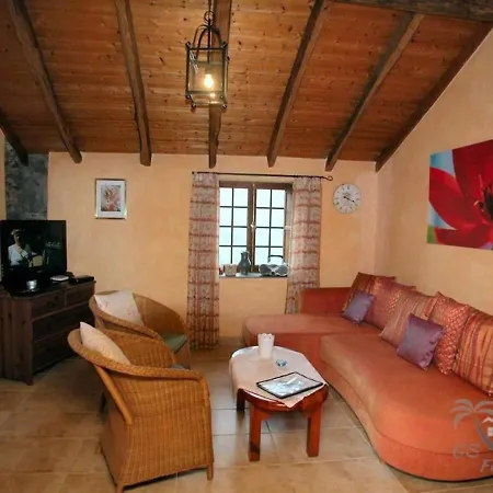 Holiday home Casa Amarilla
